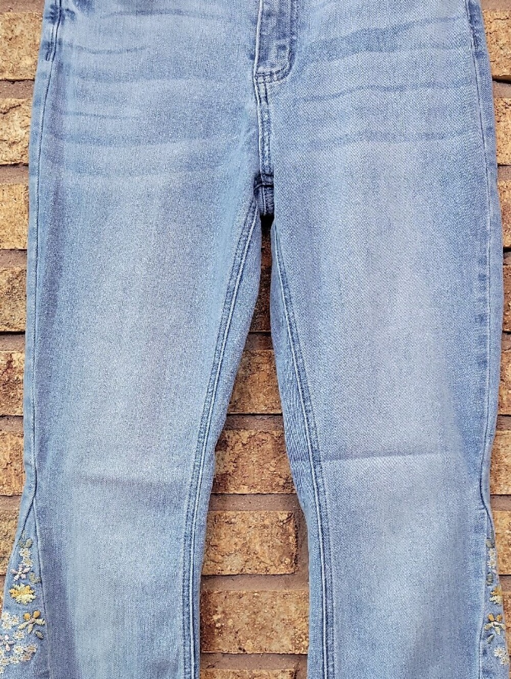 Ashley Mason Embroidered Flare Raw Hem Denim Jeans Cotton Blend Stretch Size 28 - Picture 4 of 14